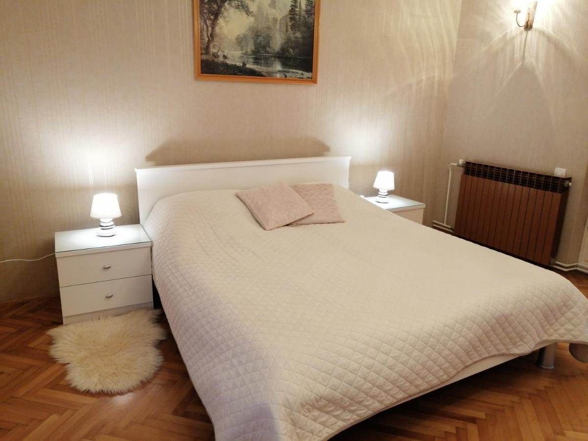 Lovely Apartment In Pomer Ngoại thất bức ảnh