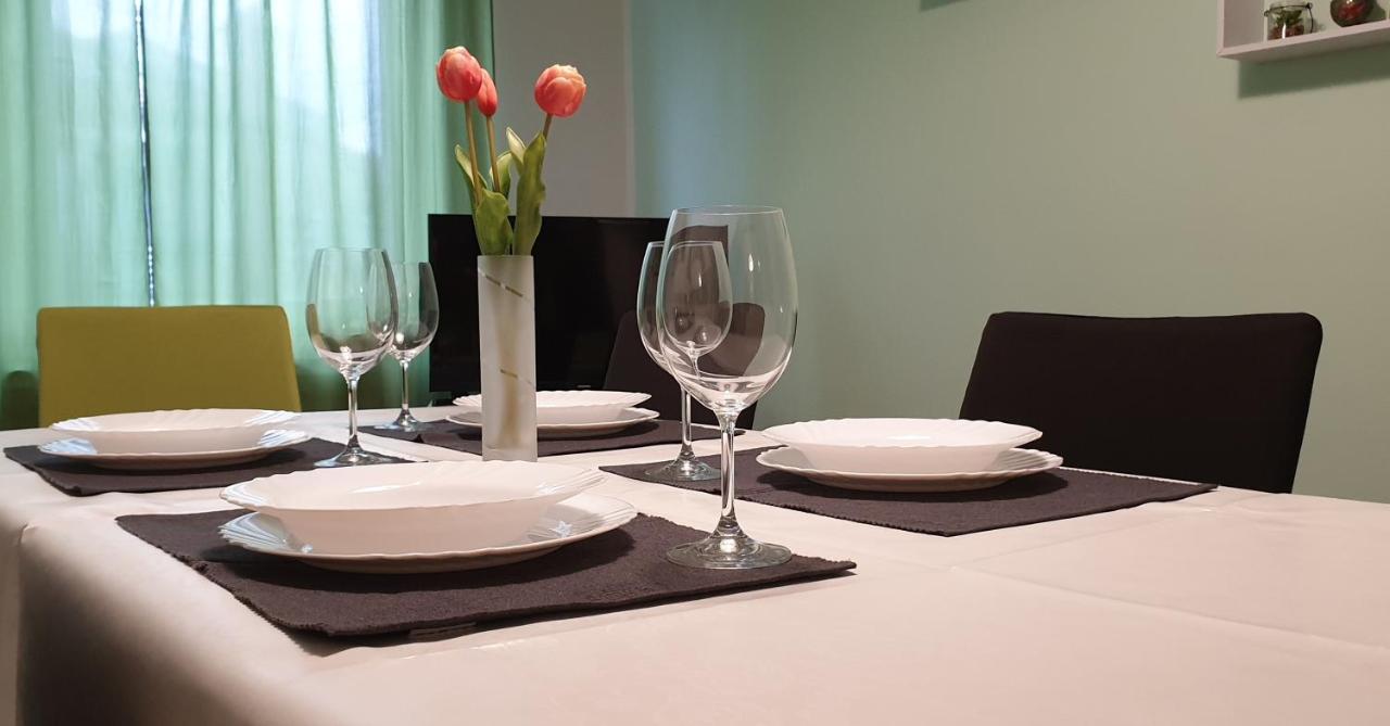 Lovely Apartment In Pomer Ngoại thất bức ảnh