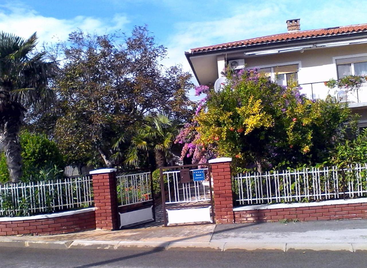 Lovely Apartment In Pomer Ngoại thất bức ảnh